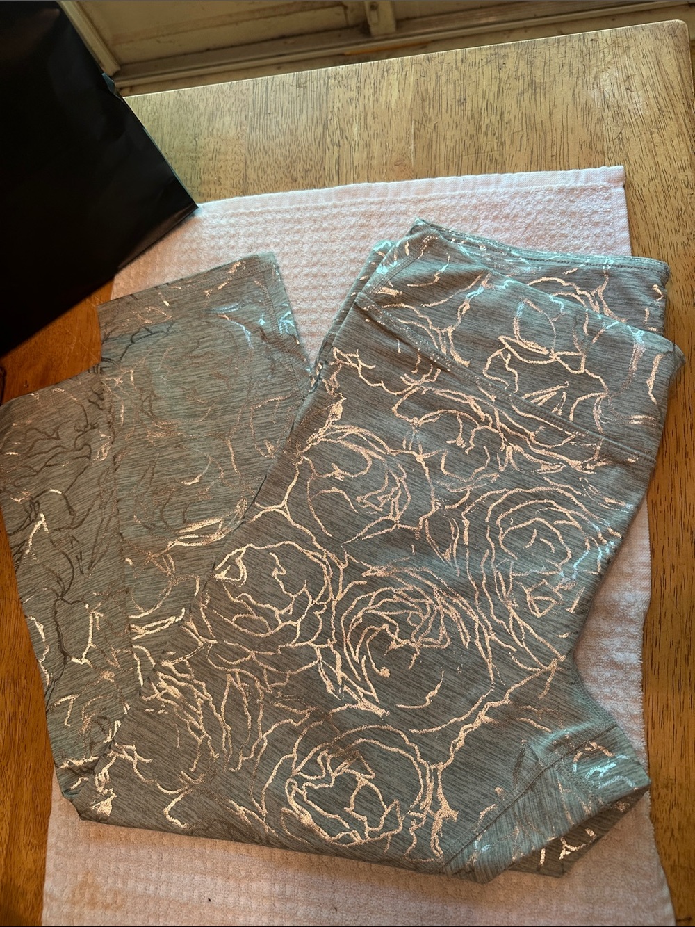GAIAM Metallic Gray Floral Capri Pants